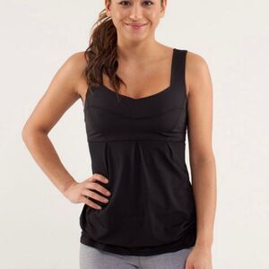 Lululemon Women’s Run Tame Me Tank size 6 Black